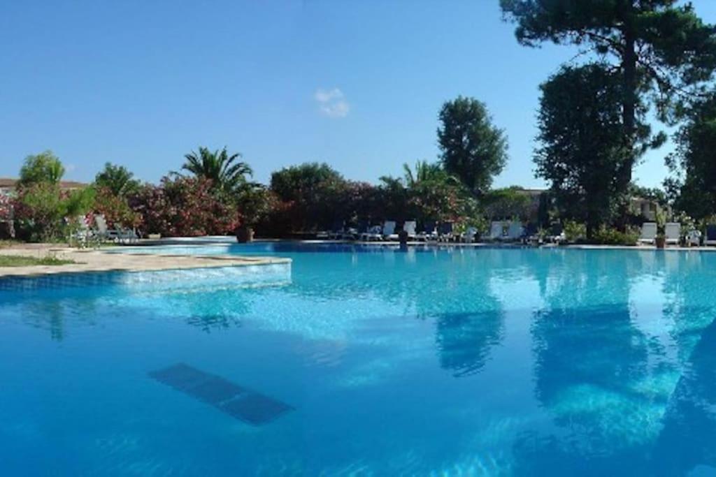Fiori Di Cala Rossa Appartement T3 Dans Residence Hotelliere Chez Virginie Lecci Εξωτερικό φωτογραφία